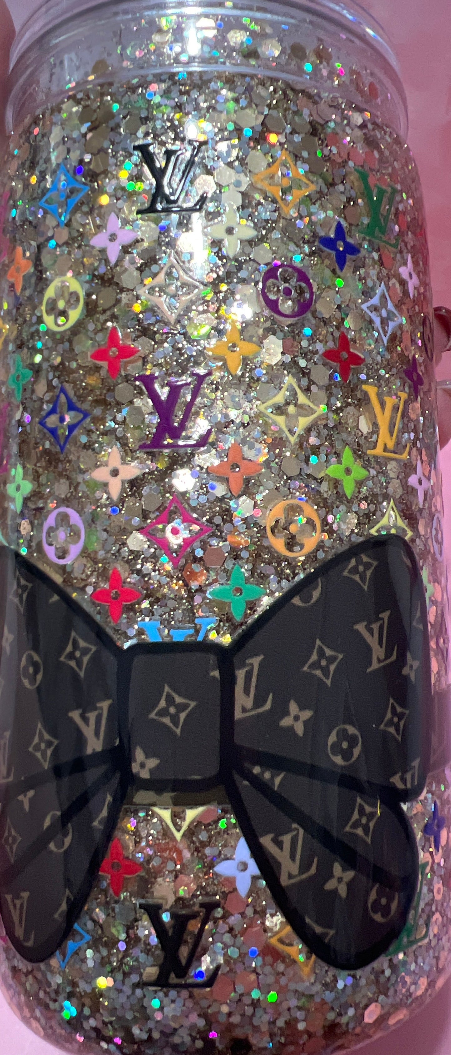 16 oz Louis Vuitton bow themed