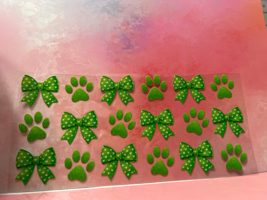 #727 Green bows & paw prints
