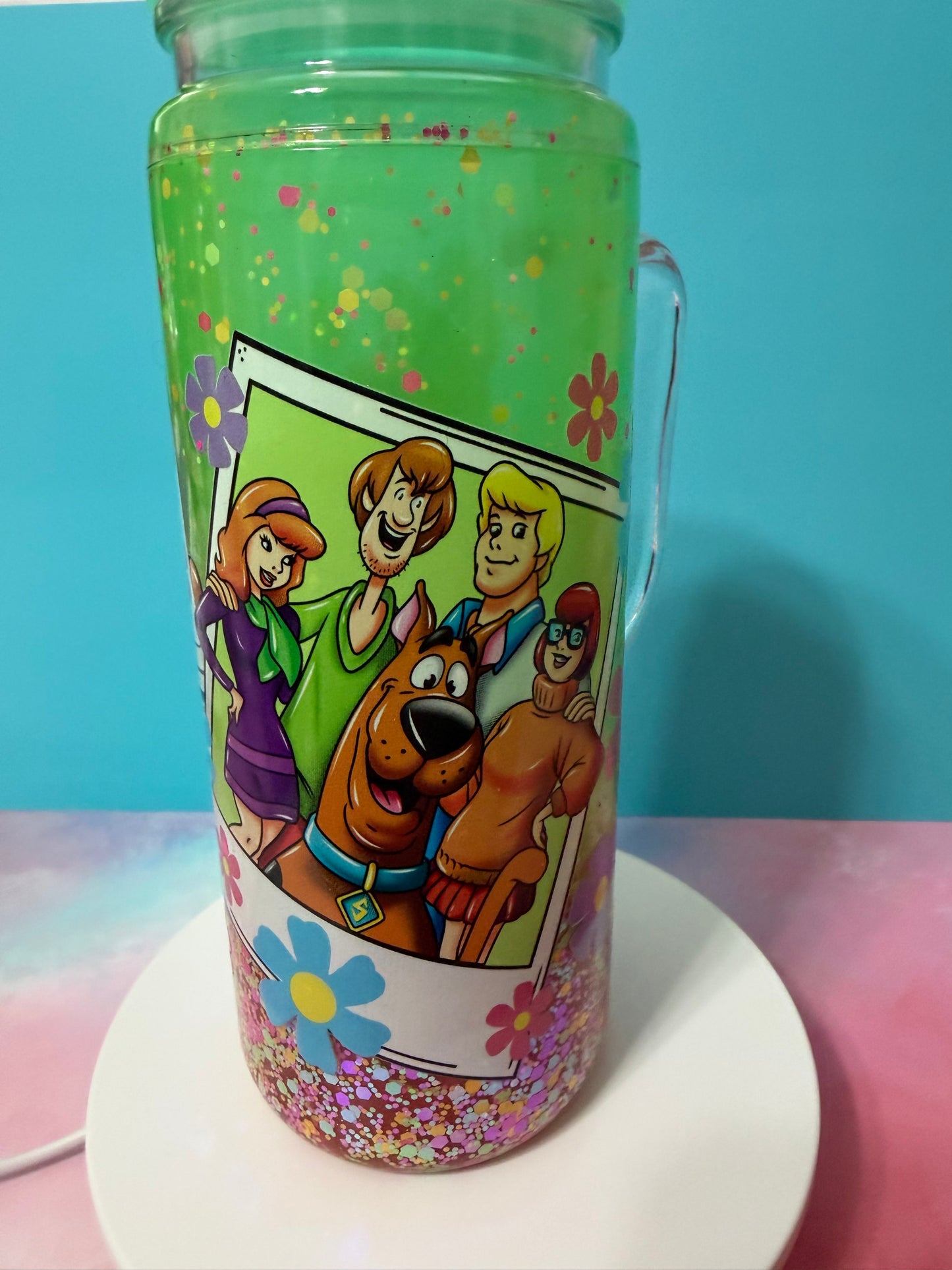 20 oz Scooby Doo lava snow globe tumbler with handle
