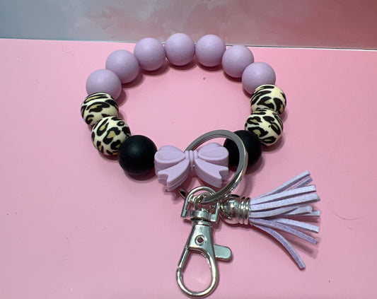 Wristlet bow keychain