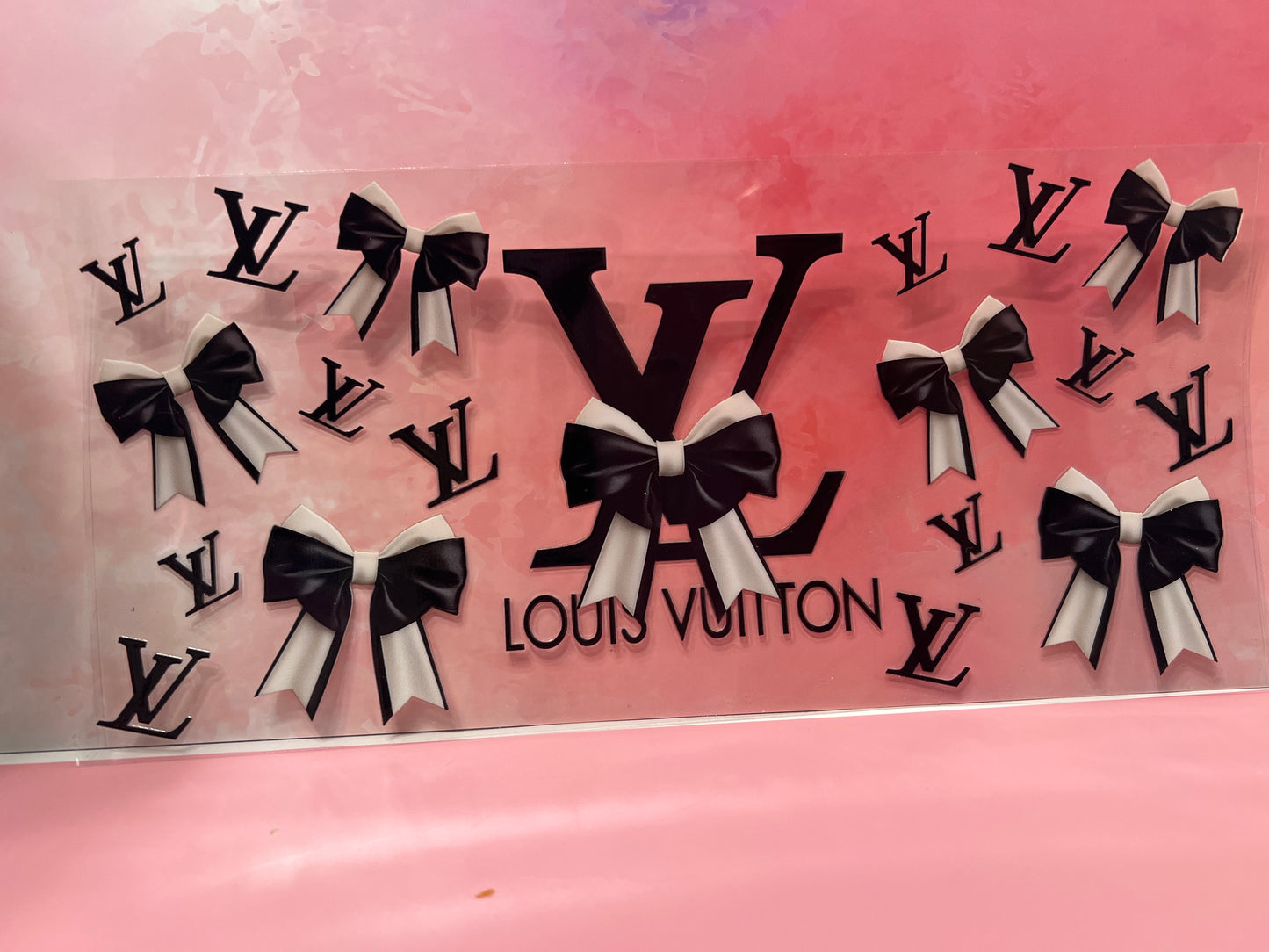 #654 Louis Vuitton black and white bows